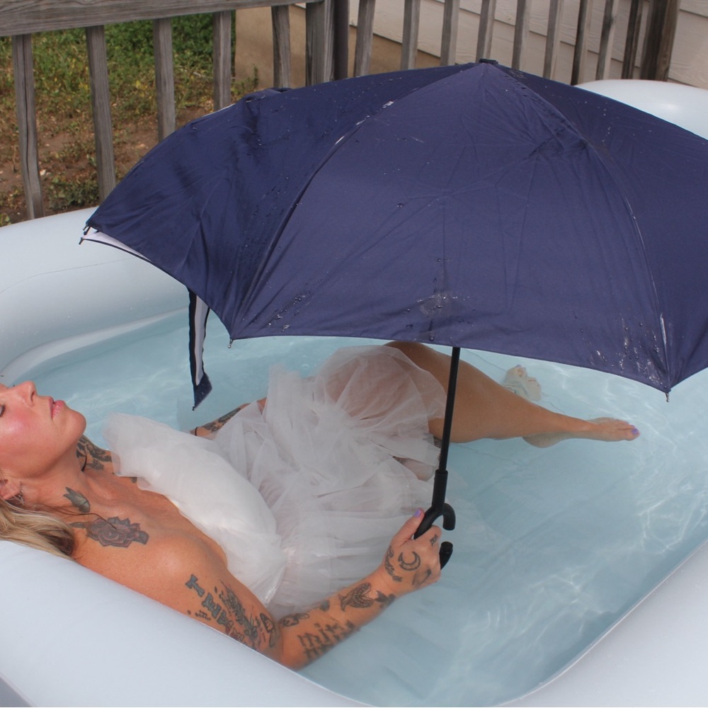 Meet your Posher, Chrissy